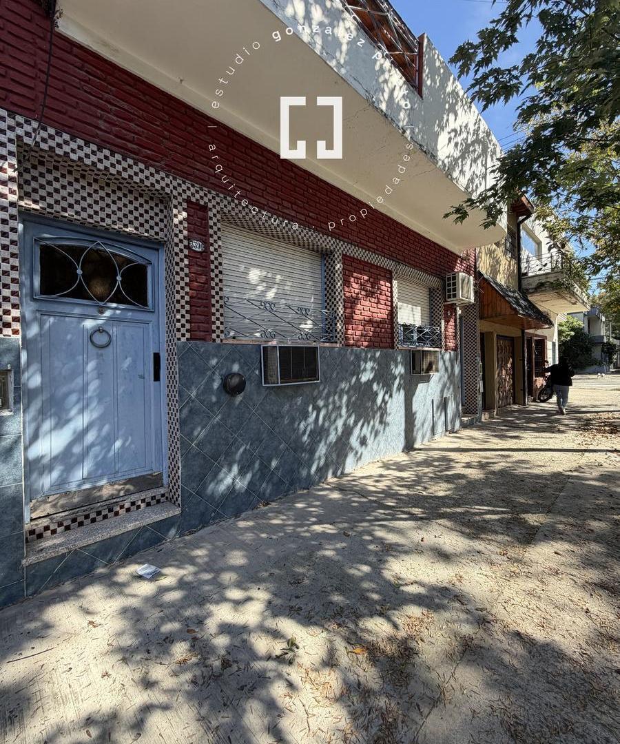 Foto de VENTA PH INCREIBLE 4 AMB. PATIO Y BALCON EN VILLA URQUIZA PARA, imagen 1