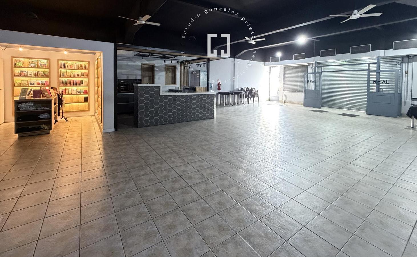 Foto de OPORTUNIDAD VENTA EDIFICIO COMERCIAL DE 1299M2 - M2 ADICIONALES A, imagen 3