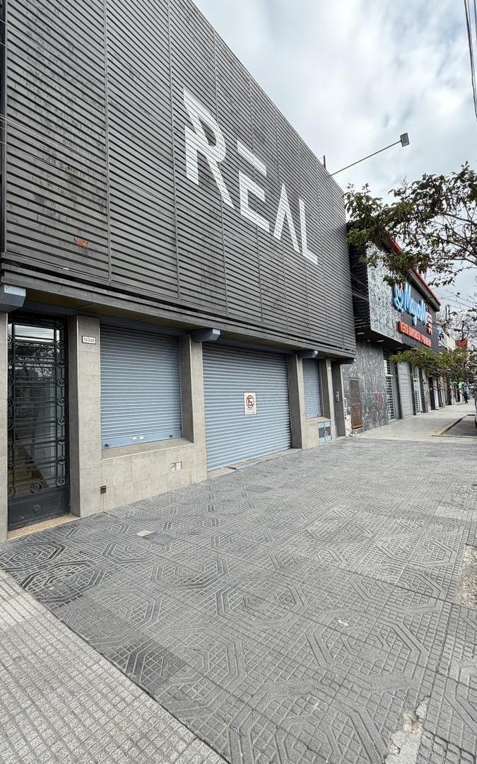 Foto de OPORTUNIDAD VENTA GALPON / DEPOSITO COMERCIAL DE 1299M2 -M2 ADICIONALES, imagen 2