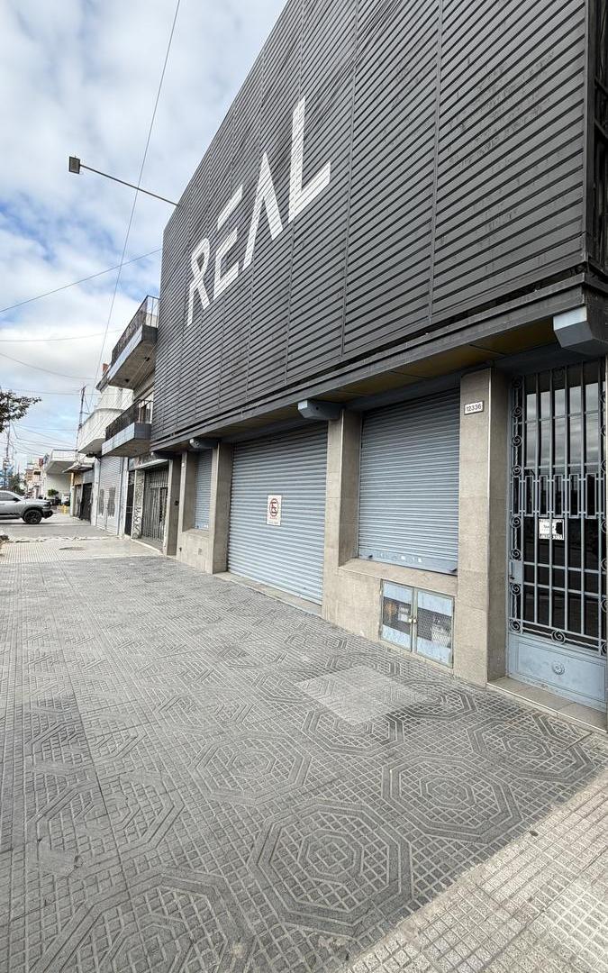 Foto de OPORTUNIDAD VENTA GALPON / DEPOSITO COMERCIAL DE 1299M2 -M2 ADICIONALES, imagen 4