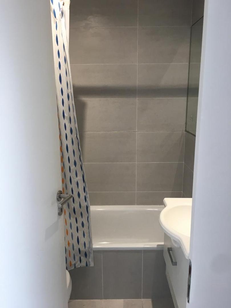 Hermoso Dpto Monoambiente Al Frente con Balcon y Parrilla 2