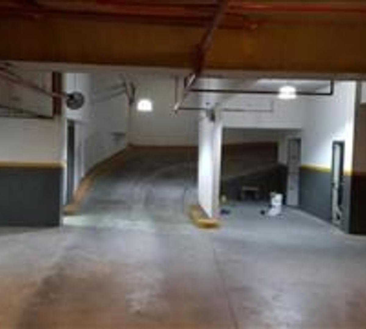 Foto de OPORTUNIDAD!!! Cochera cubierta en Venta, imagen 2