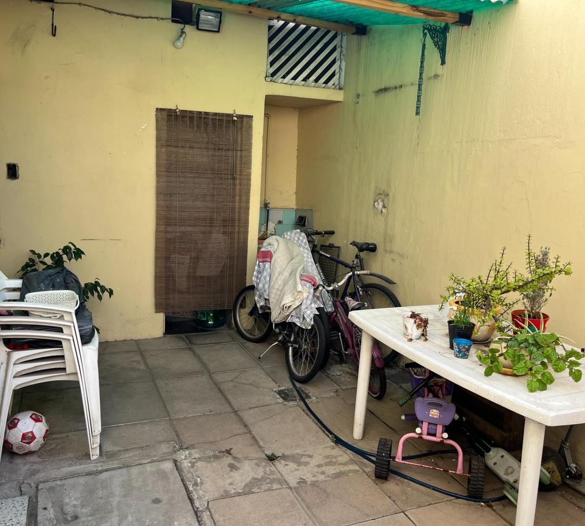 Foto de Casa al frente en PB con 2 dorm y patio propio, imagen 3