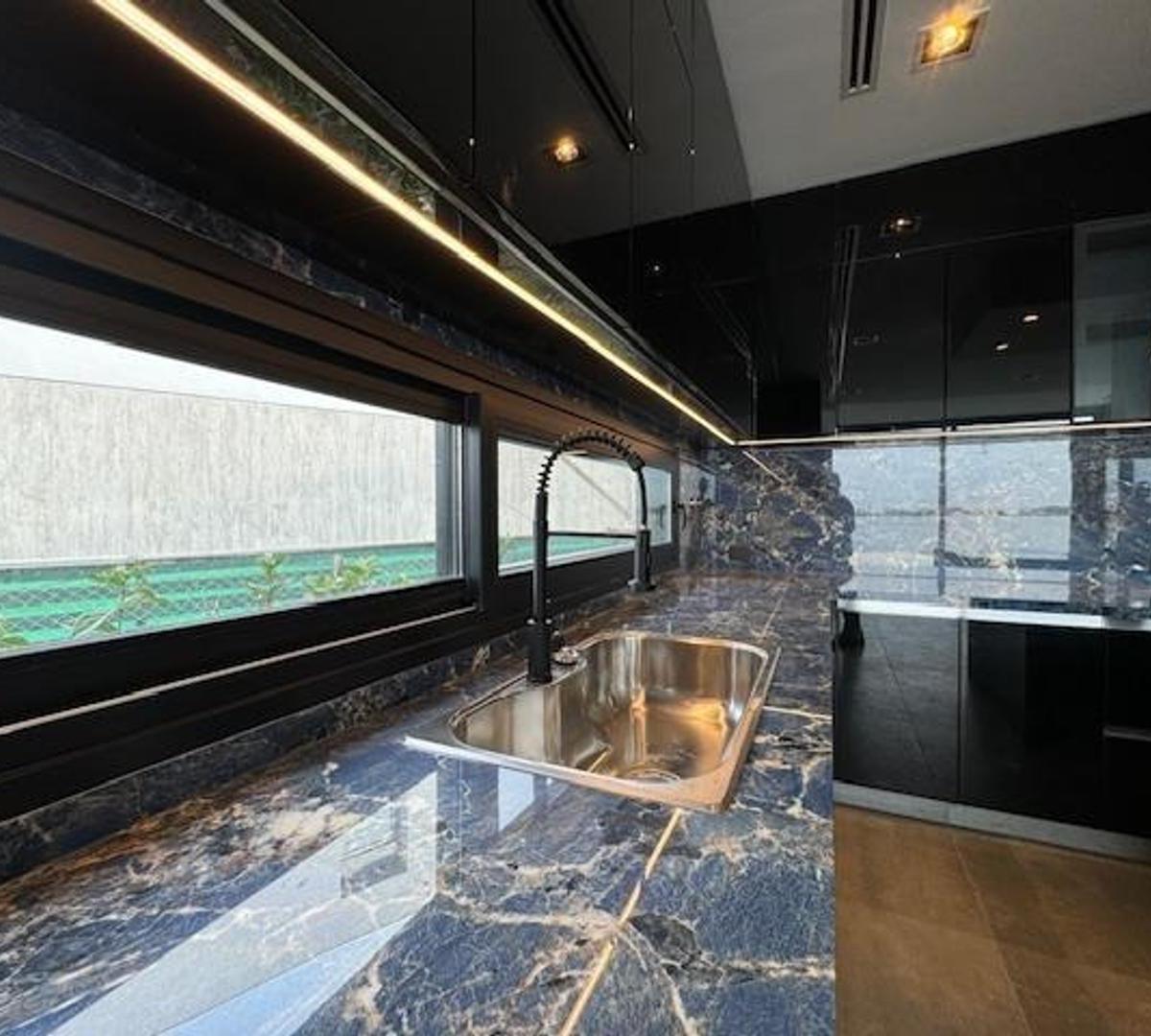 Foto de Extraordinaria casa en Barrio Marinas 5 dorm en suite, imagen 4