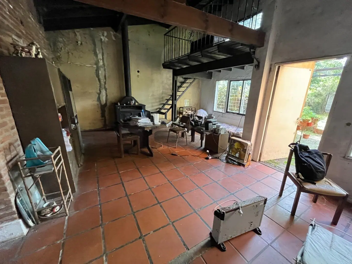 Chalet en 1 planta s/lote de 10x37 p/reciclar 5
