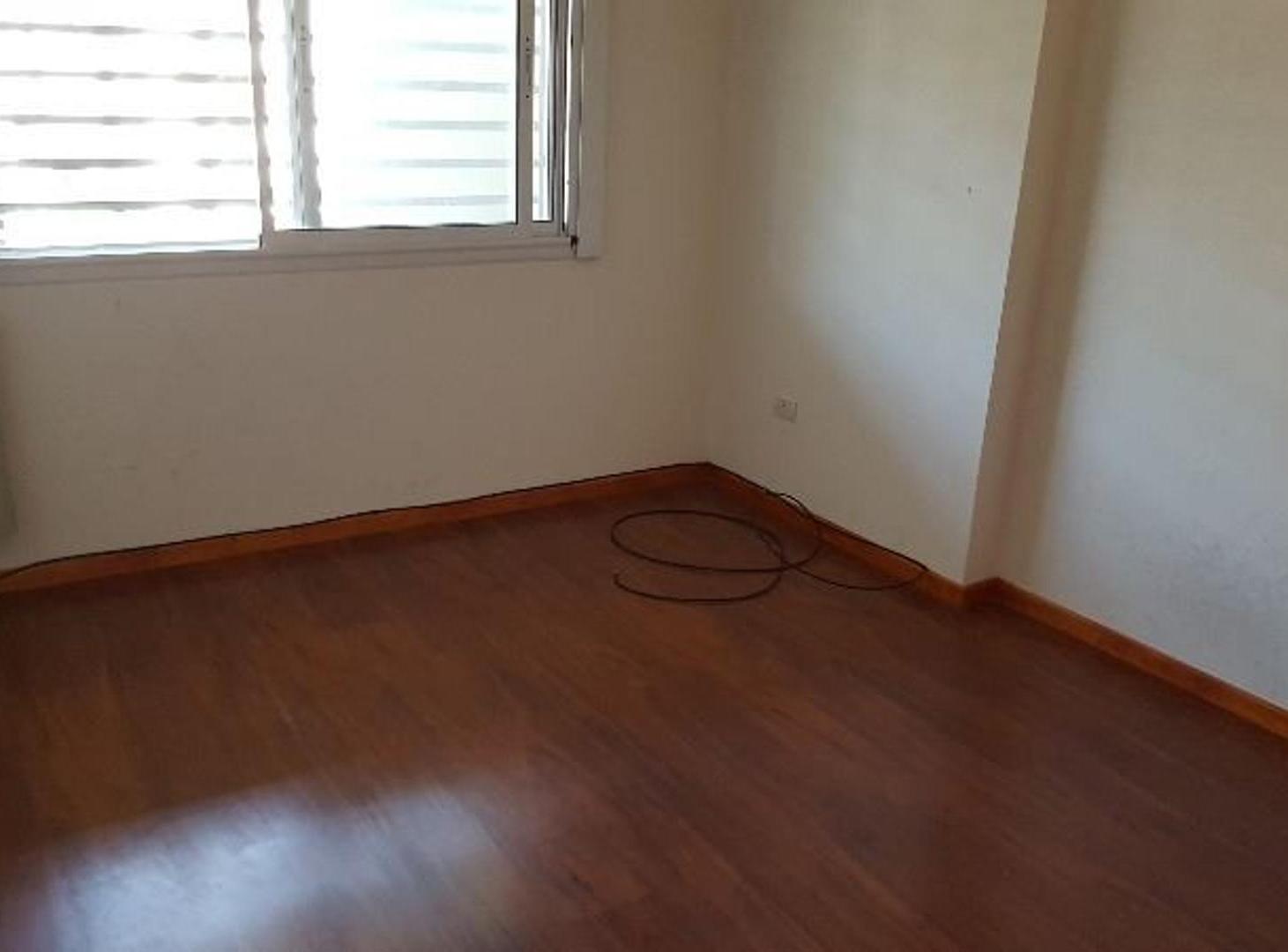 Foto de Moderno dpto 2 ambientes con balcon de 8 mts. cocina separad, imagen 2