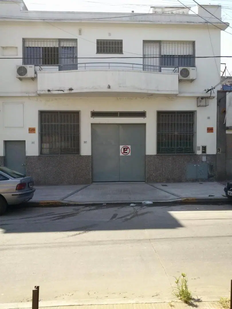 Hermoso galpon de 320m2 3