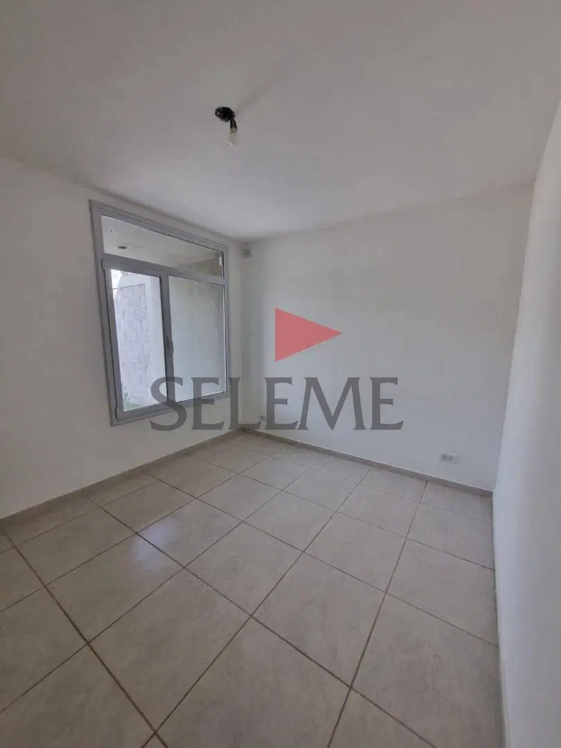 Casa 3 dormitorios en alquiler - Centenario 2