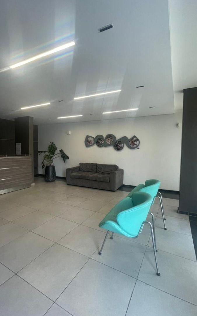 Foto de OFICINA MUY LUMINOSA AMPLIA + TERRAZA PROPIA, imagen 2