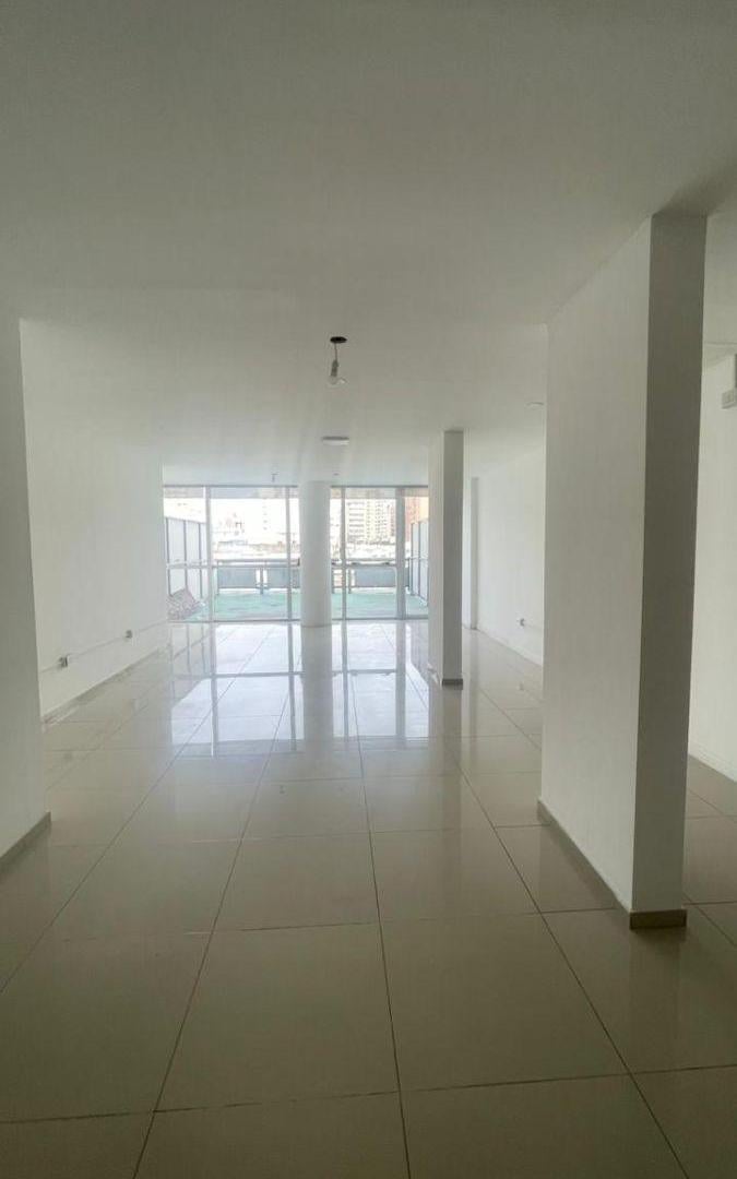 Foto de OFICINA MUY LUMINOSA AMPLIA + TERRAZA PROPIA, imagen 5
