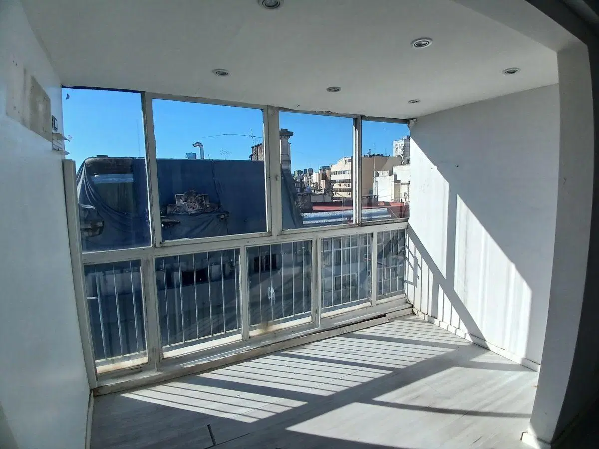OPORTUNIDAD!
VENTA OFICINA ZONA CENTRO PROXIMA A CORRIENTES Y CALLAO 4