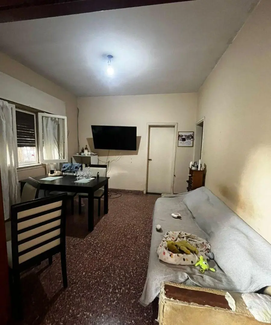 Casa en venta con Locales en excelente zona 3