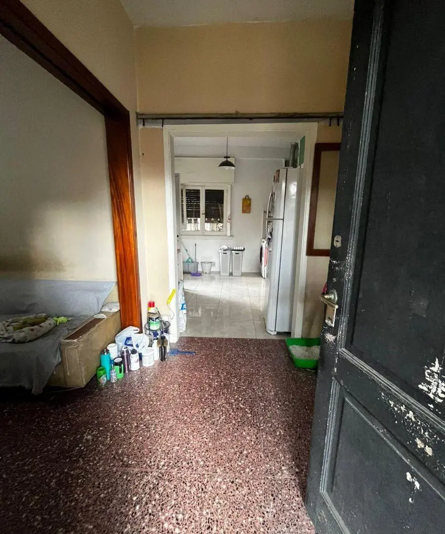 Casa en venta con Locales en excelente zona 2