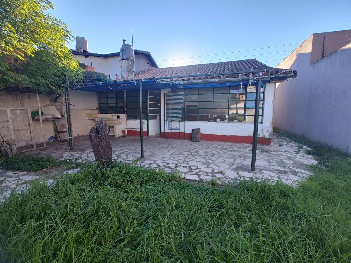 Foto de MUY LINDA ZONA, CHALET DE 3 AMB A REFACCIONAR, imagen 4