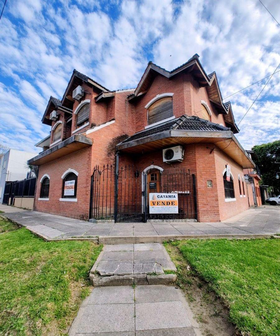 Foto de Casa tipo Chalet en esquina!, imagen 2