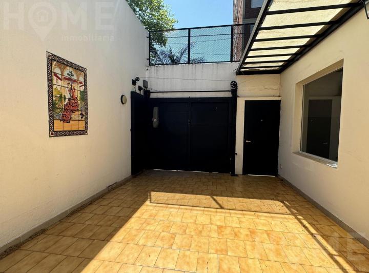Casa en venta con lote propio de 8,66x43 - Ideal para familia o desarrollo 5