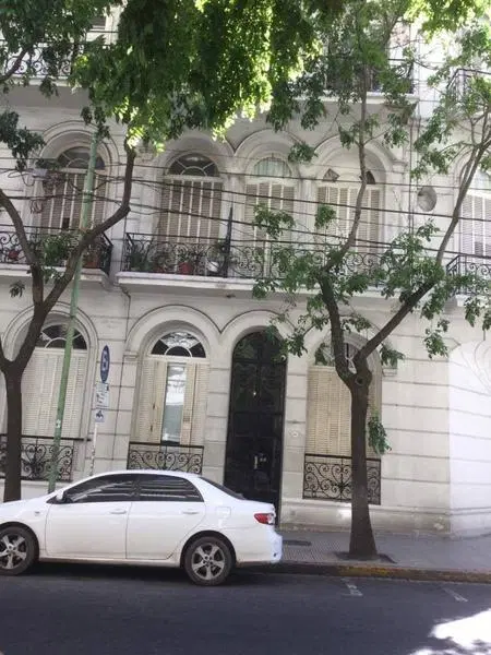 Hermoso duplex, reciclado en edificio de categoria.Disponible ! 2