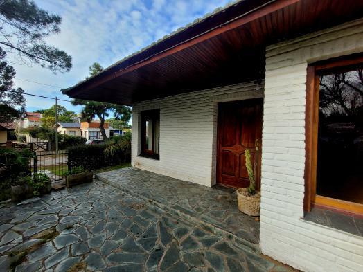 Hermosa Casa 7 Ambientes en San Bernardo con Cochera, Piscina 1