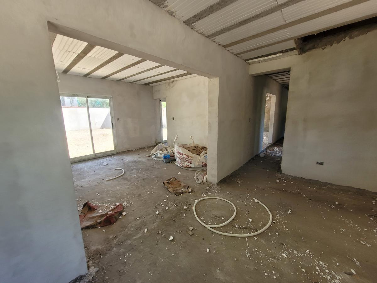 Hermosa casa a terminar en venta en Mar del Tuyú (1602)