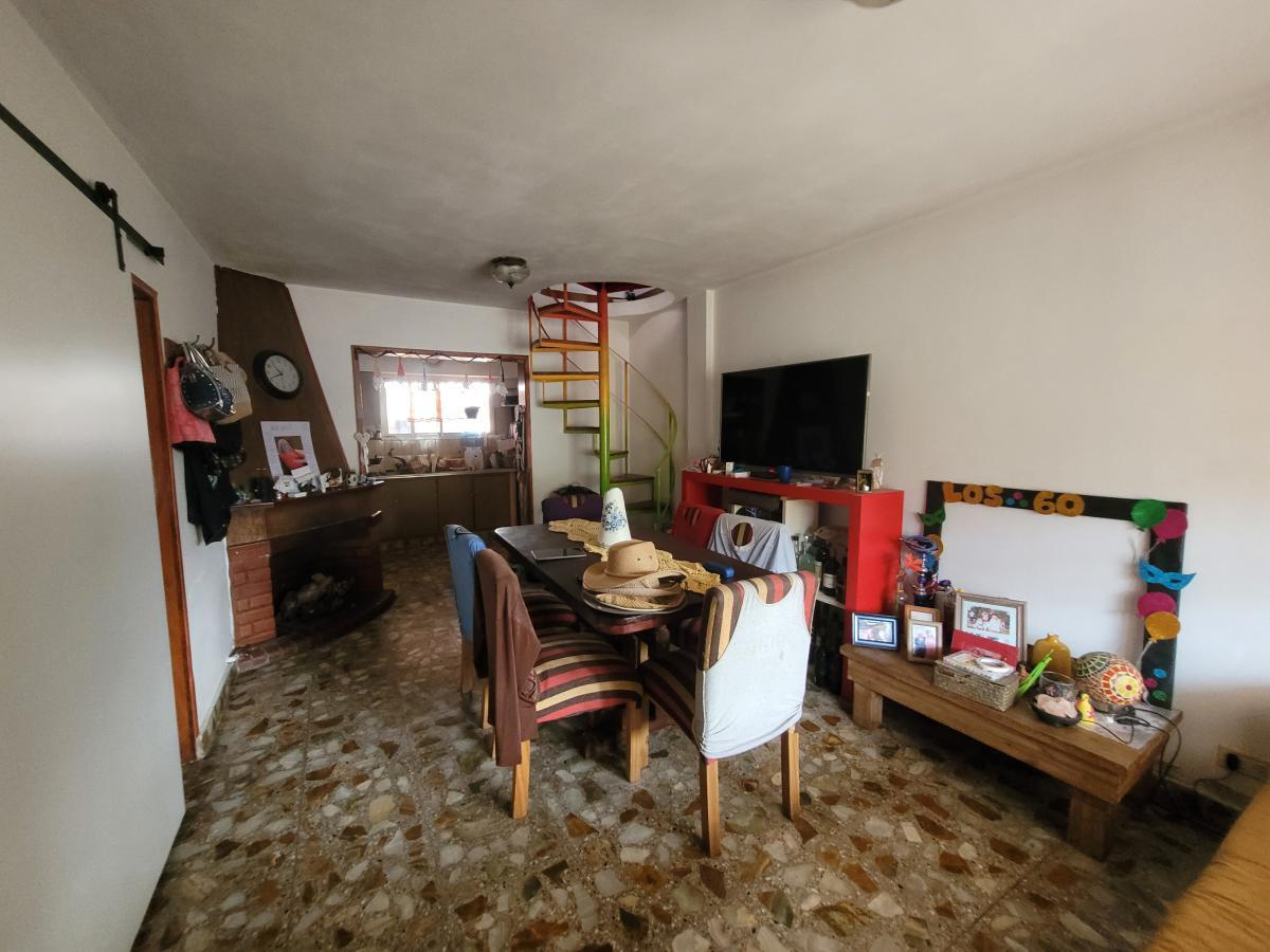Casa de 5 Ambientes - Apto Crédito con Todos Los Servicios 3