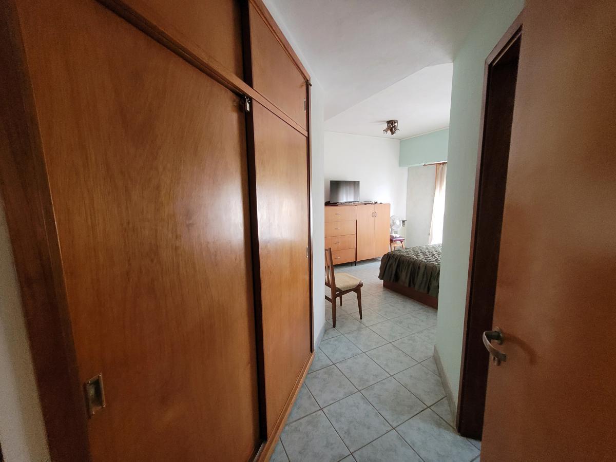 Casa + 3 Departamentos Barrio San Rafael 4