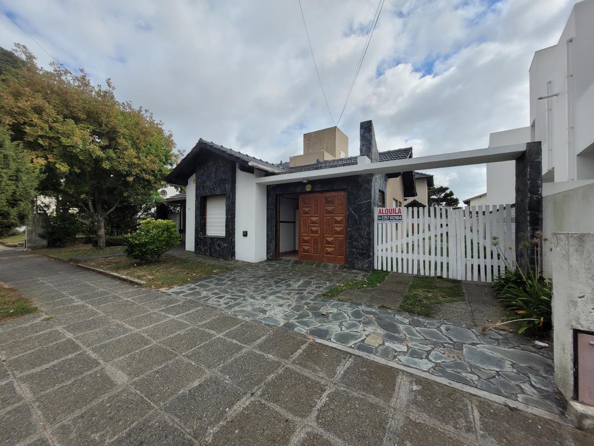Casa + 3 Departamentos Barrio San Rafael 4