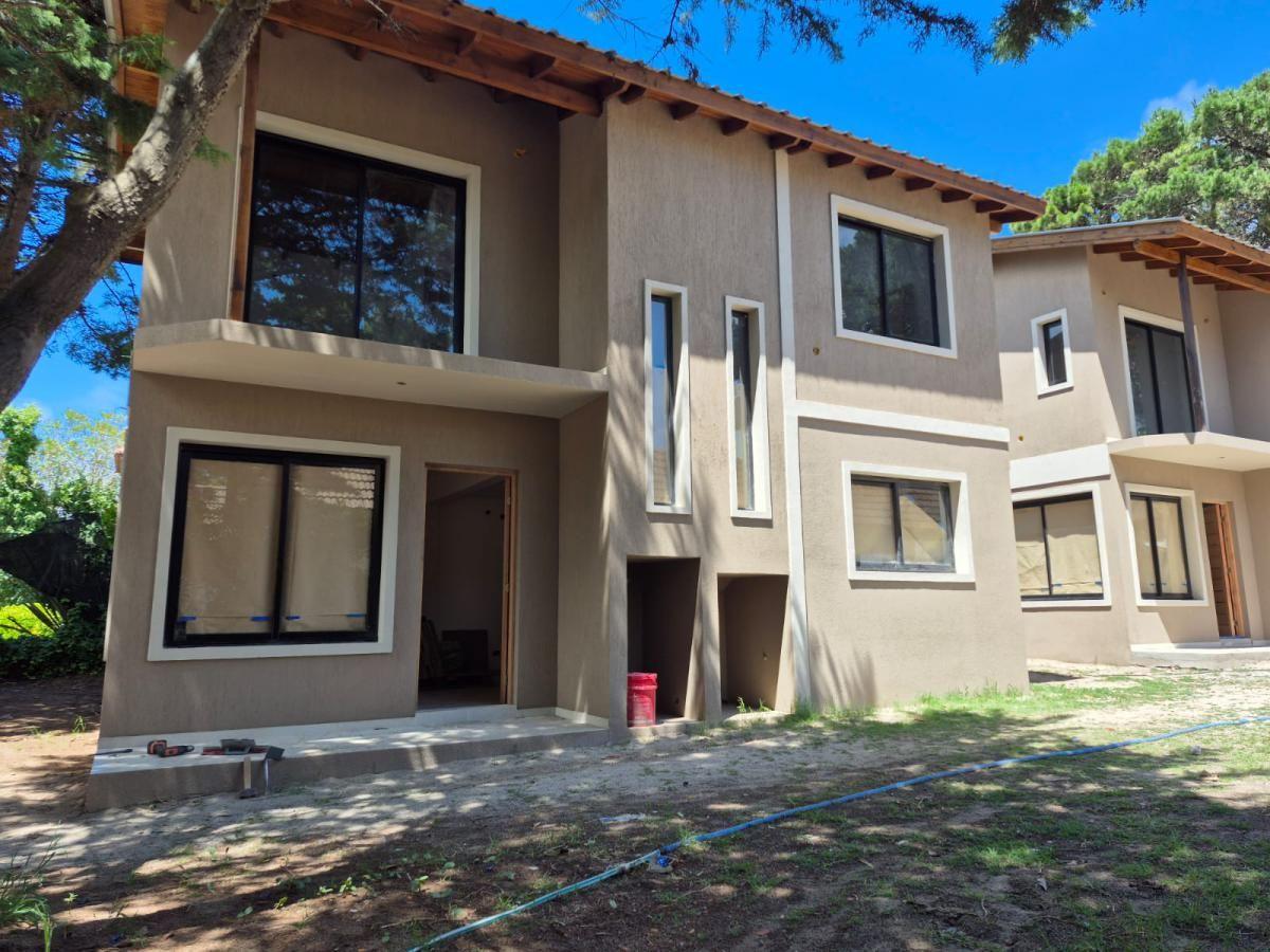 Duplex a estrenar en pleno barrio San Rafael (1706)