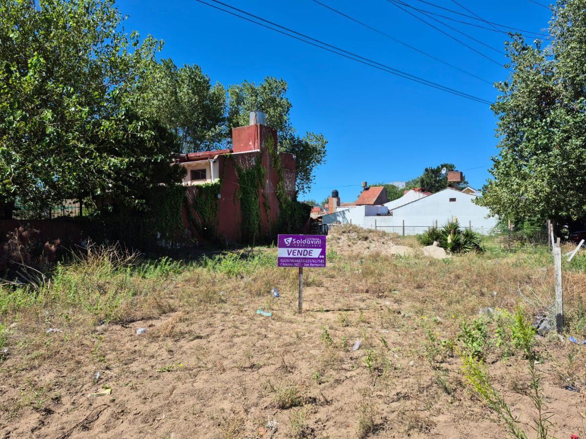 Lote esquina en venta en Costa Azul (291)