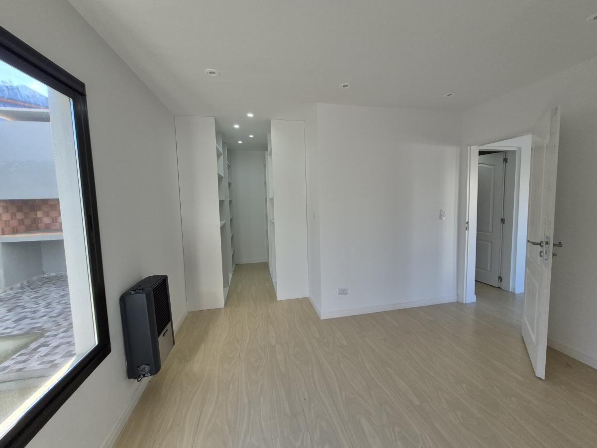 Foto de Destacado duplex de 4 ambientes a mts del Mar (1746), imagen 2