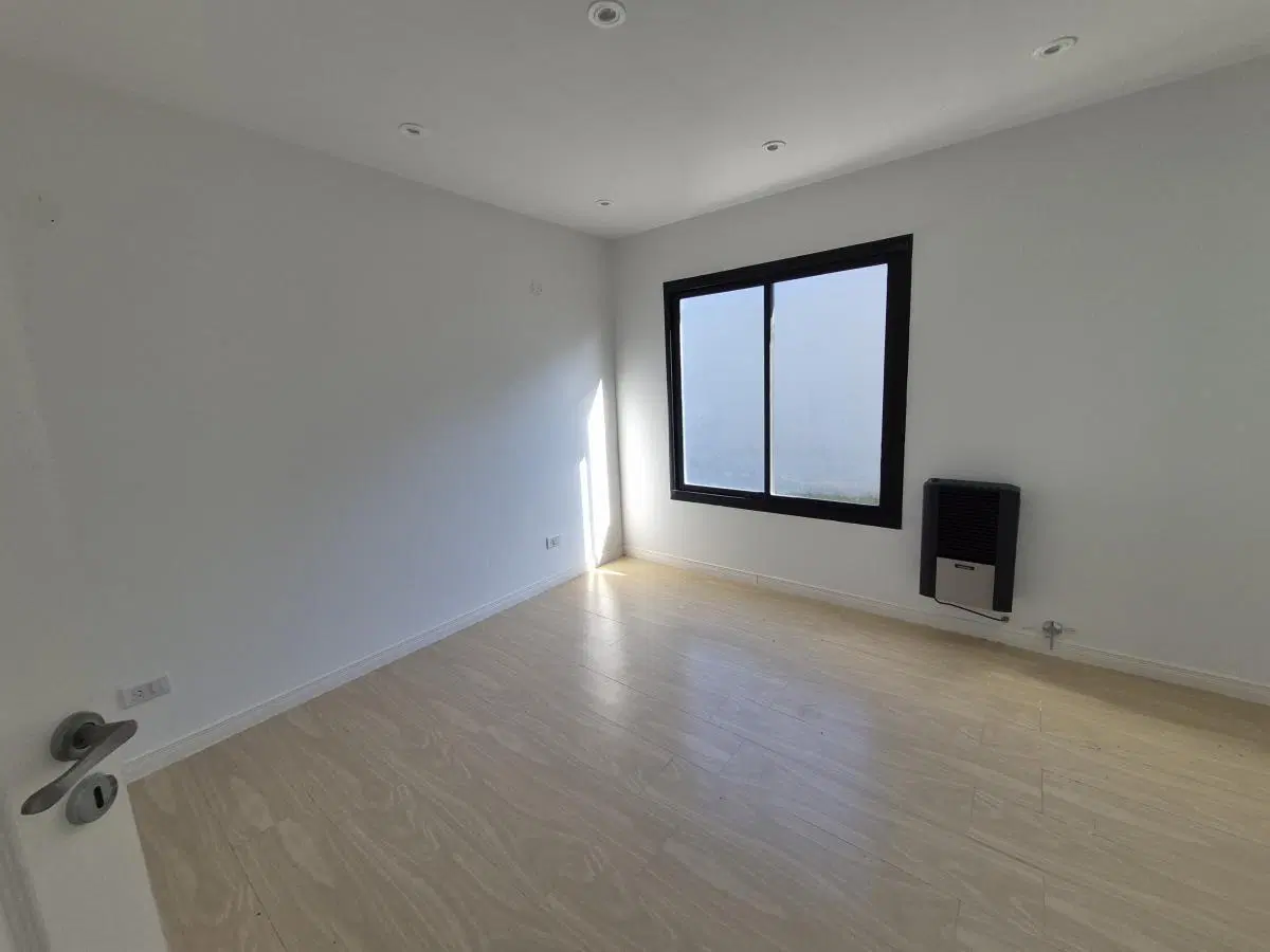 Destacado duplex de 4 ambientes a mts del Mar (1746) 5