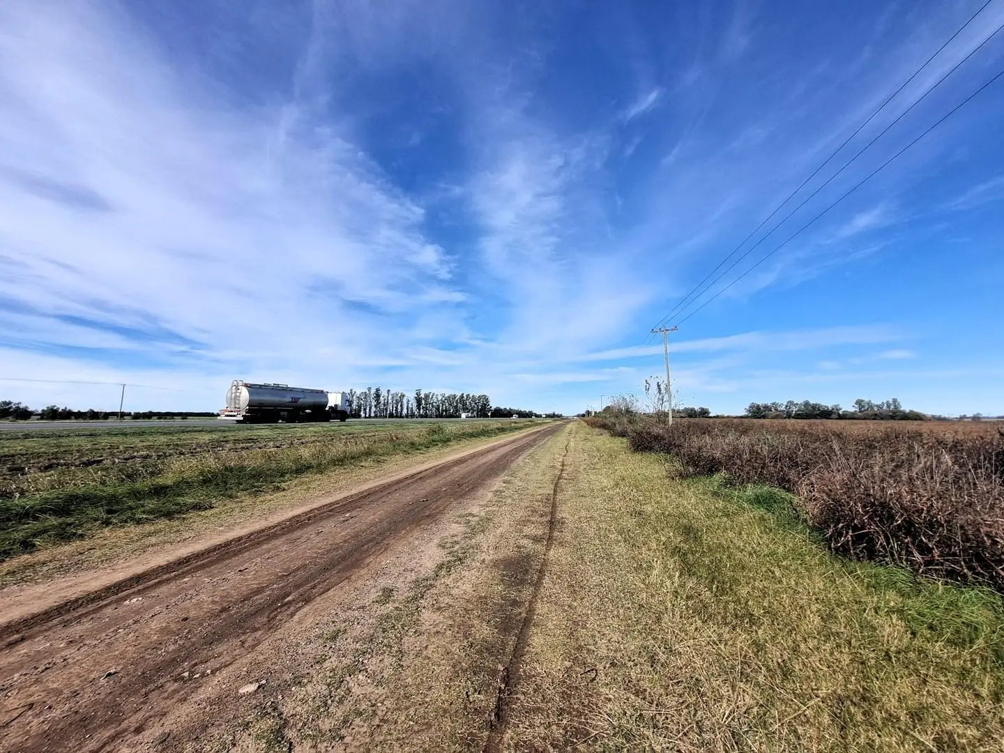 Venta 83Hs sobre Ruta 9 , con cantera habilitada. Villa Ramallo 2