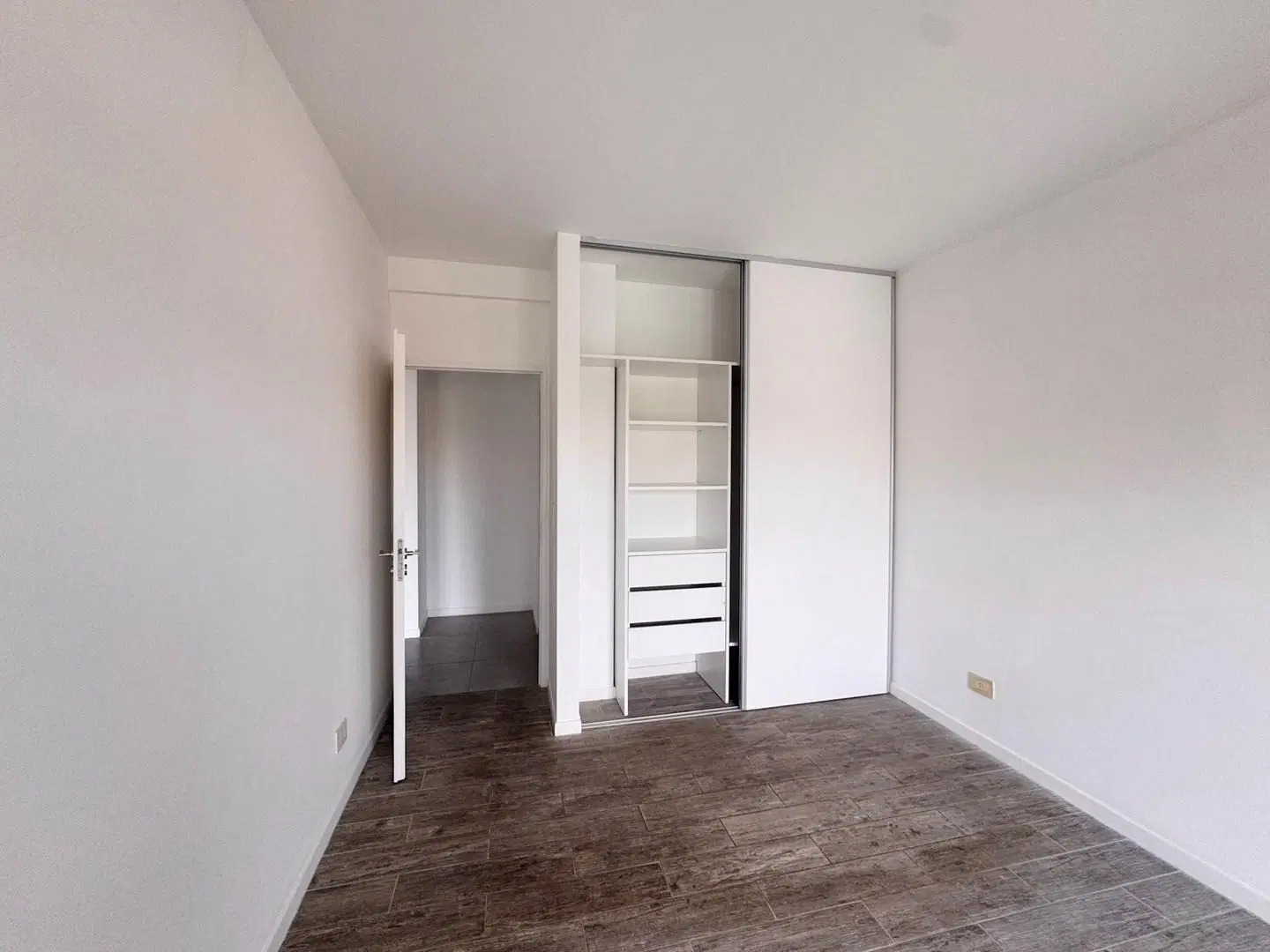 Departamento en venta de dos ambientes en Tigre 2