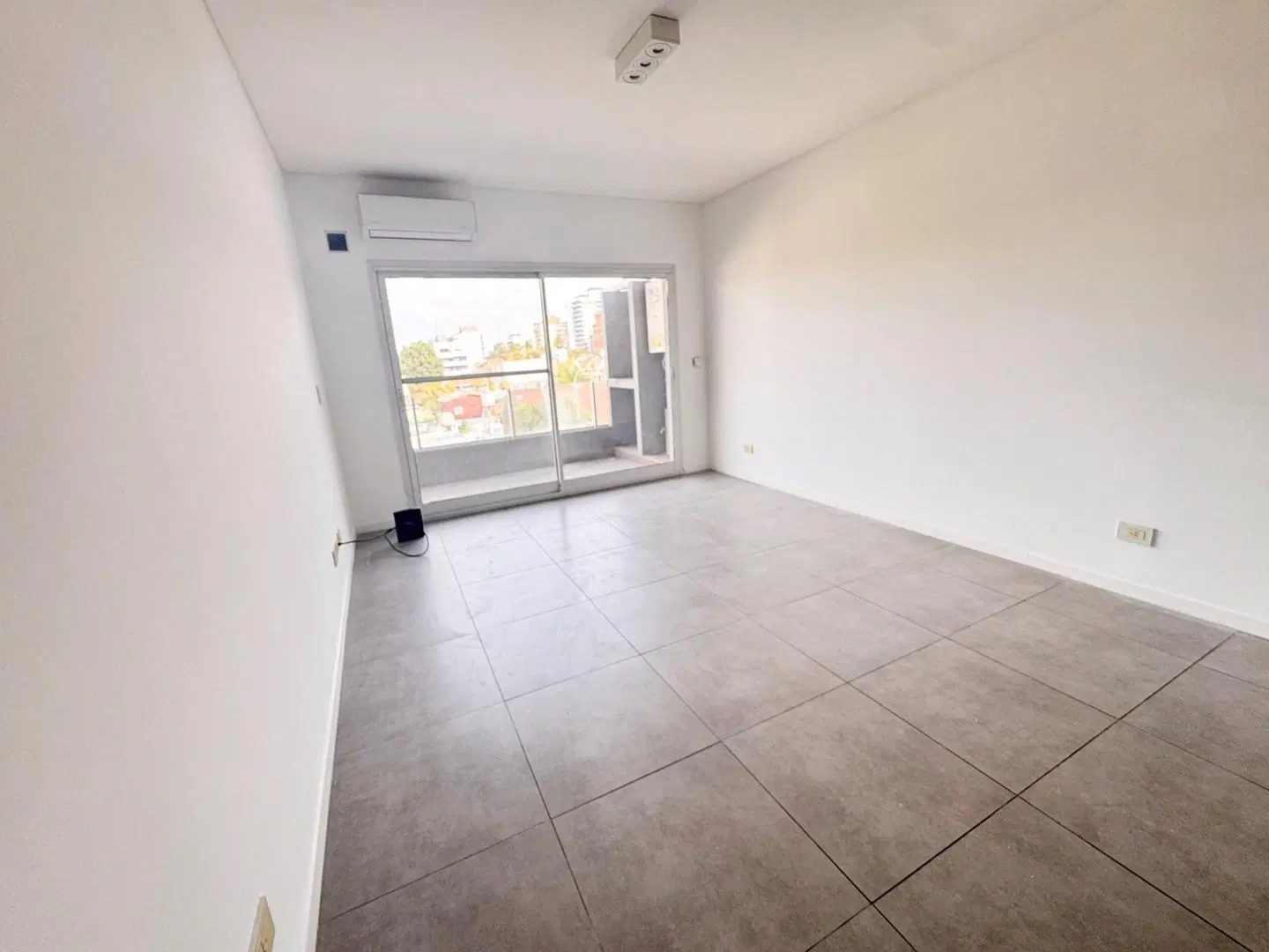 Departamento en venta de dos ambientes en Tigre 3