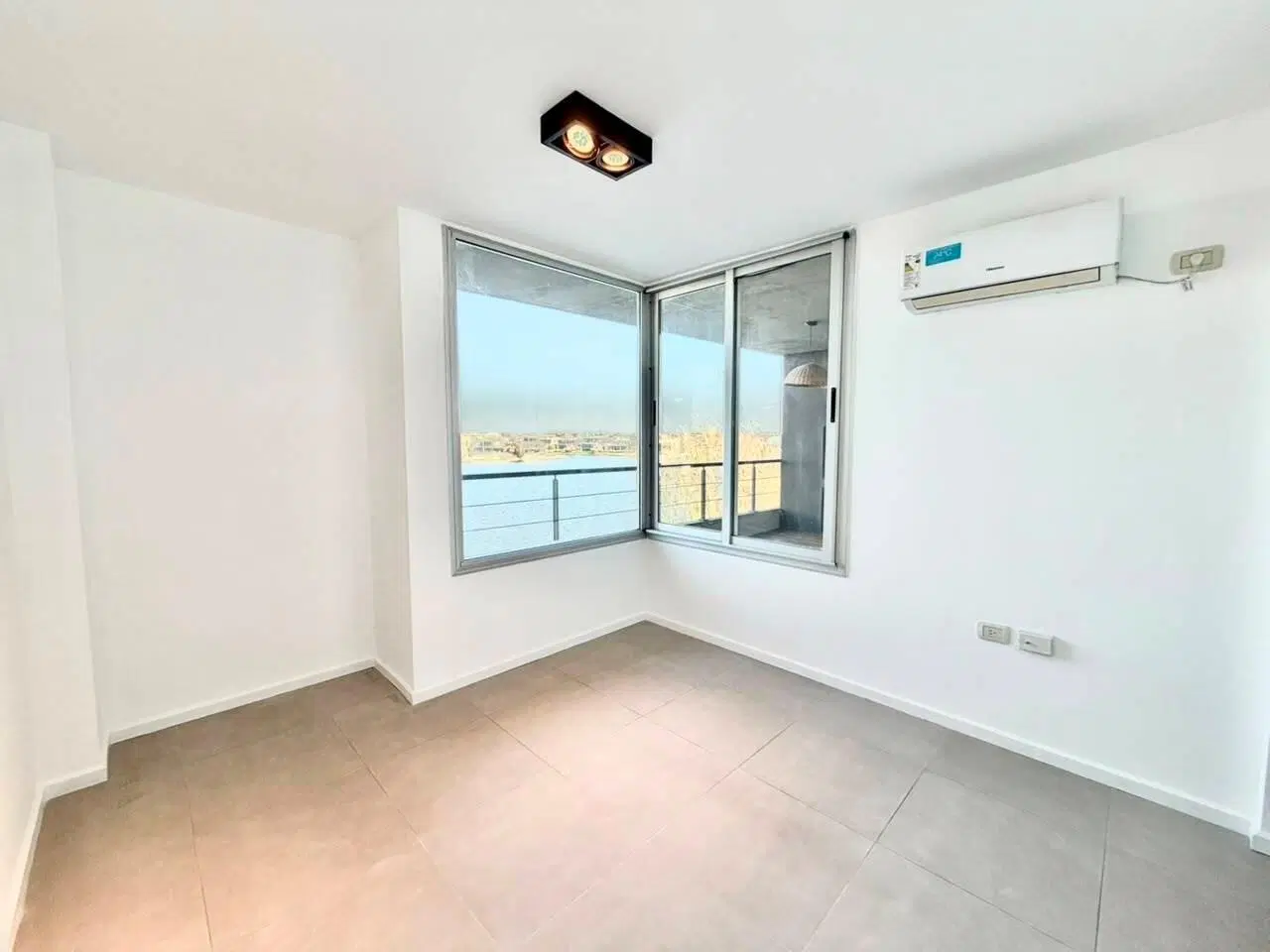 Departamento  en Alquiler en La Mansa, Islas del Golf 8