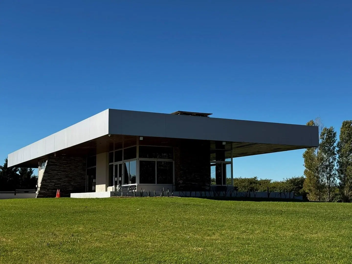 Lote a la laguna en venta San Matías 5