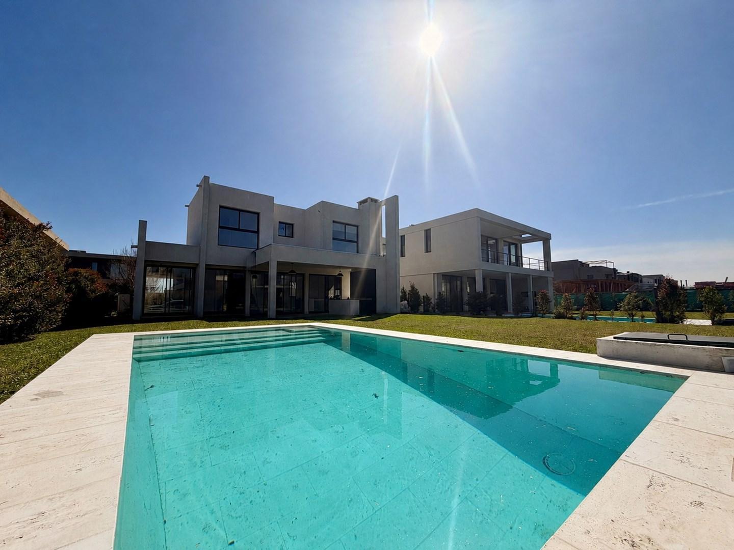 Foto de Casa en Alquiler en Carpinchos, Nordelta, Tigre, imagen 1