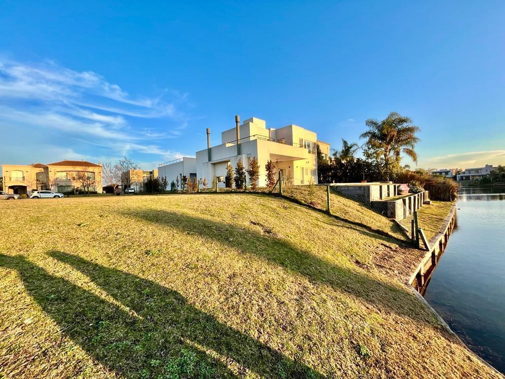 Foto de Lote en Venta al lago en Los Alisos, Nordelta, imagen 3