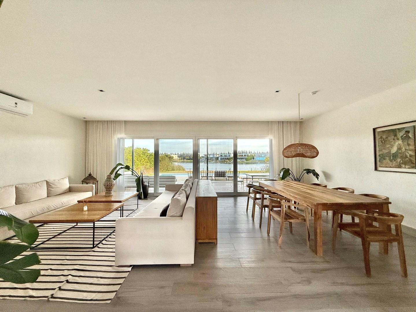 Foto de Casa a la laguna en venta en Barbarita, imagen 2