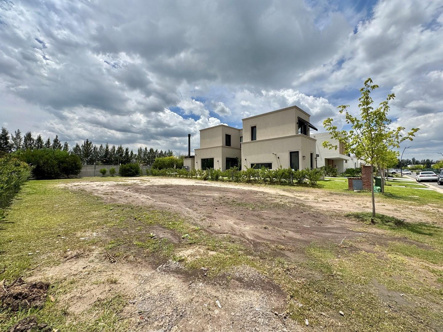 Foto de Lote en venta Carpinchos Nordelta, imagen 3