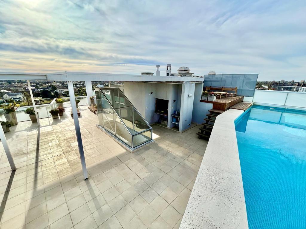 Foto de Departamento en Venta con terraza y pileta propia en Marinas del Canal, imagen 1