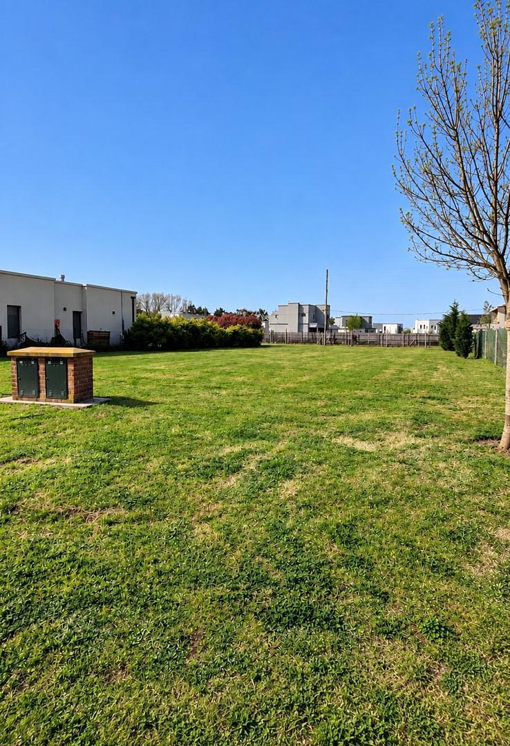 Foto de Terreno Lote en Venta en Santo Tomas, Derqui, Pilar, imagen 2