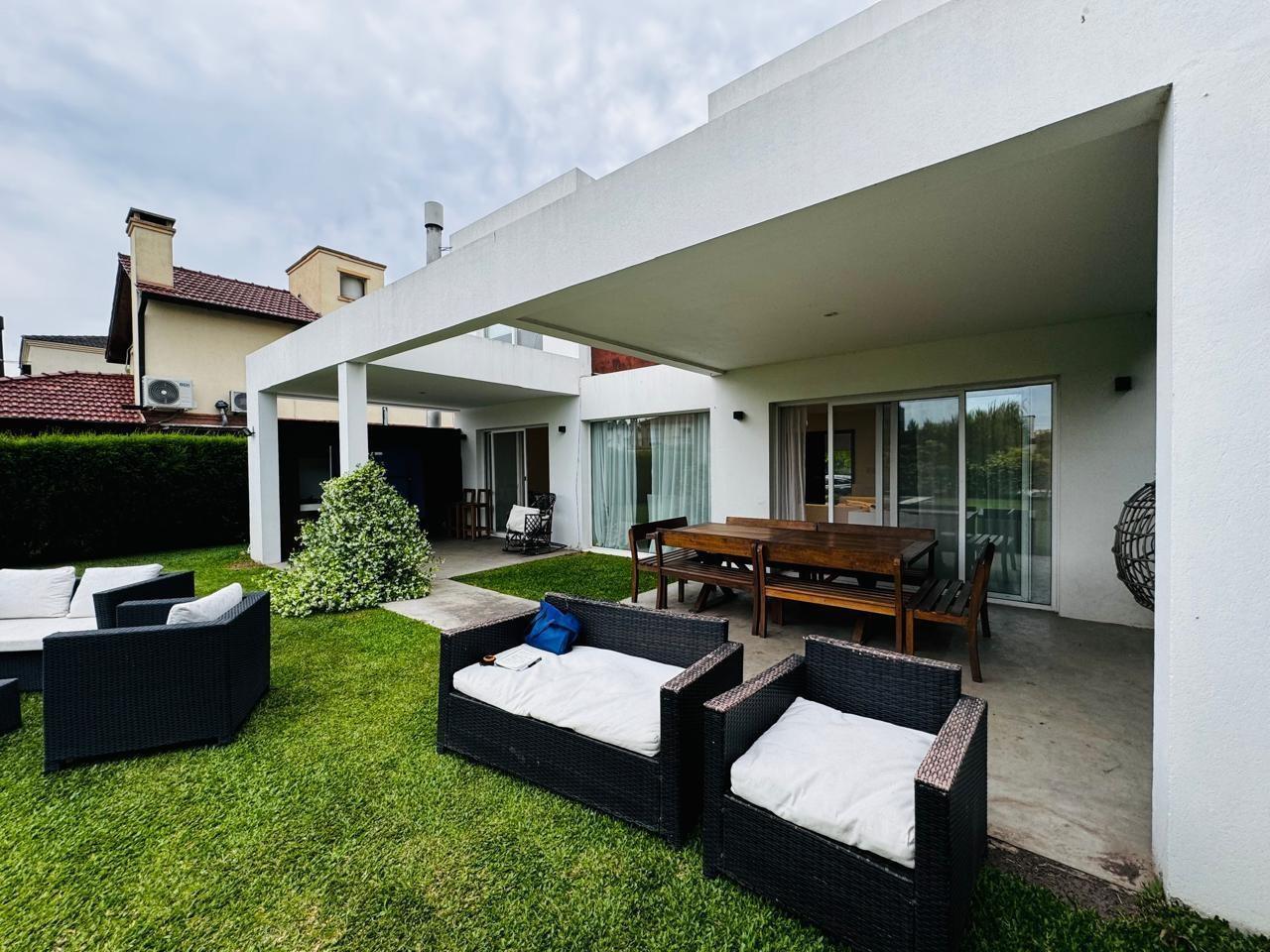 Foto de Casa en Venta en Los Sauces, Nordelta, imagen 1