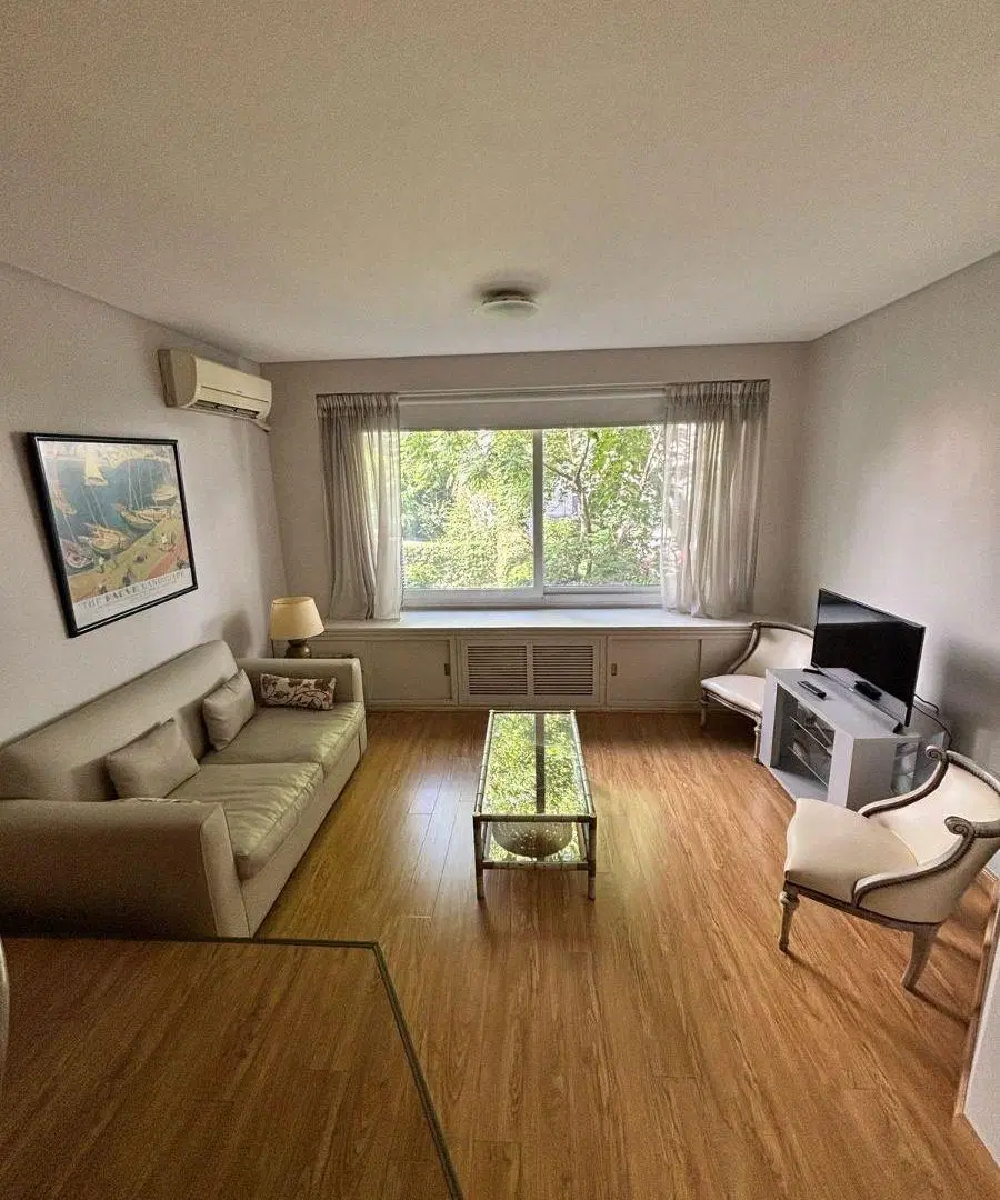 Venta 2 ambientes CON COCH en corazon de Recoleta 8