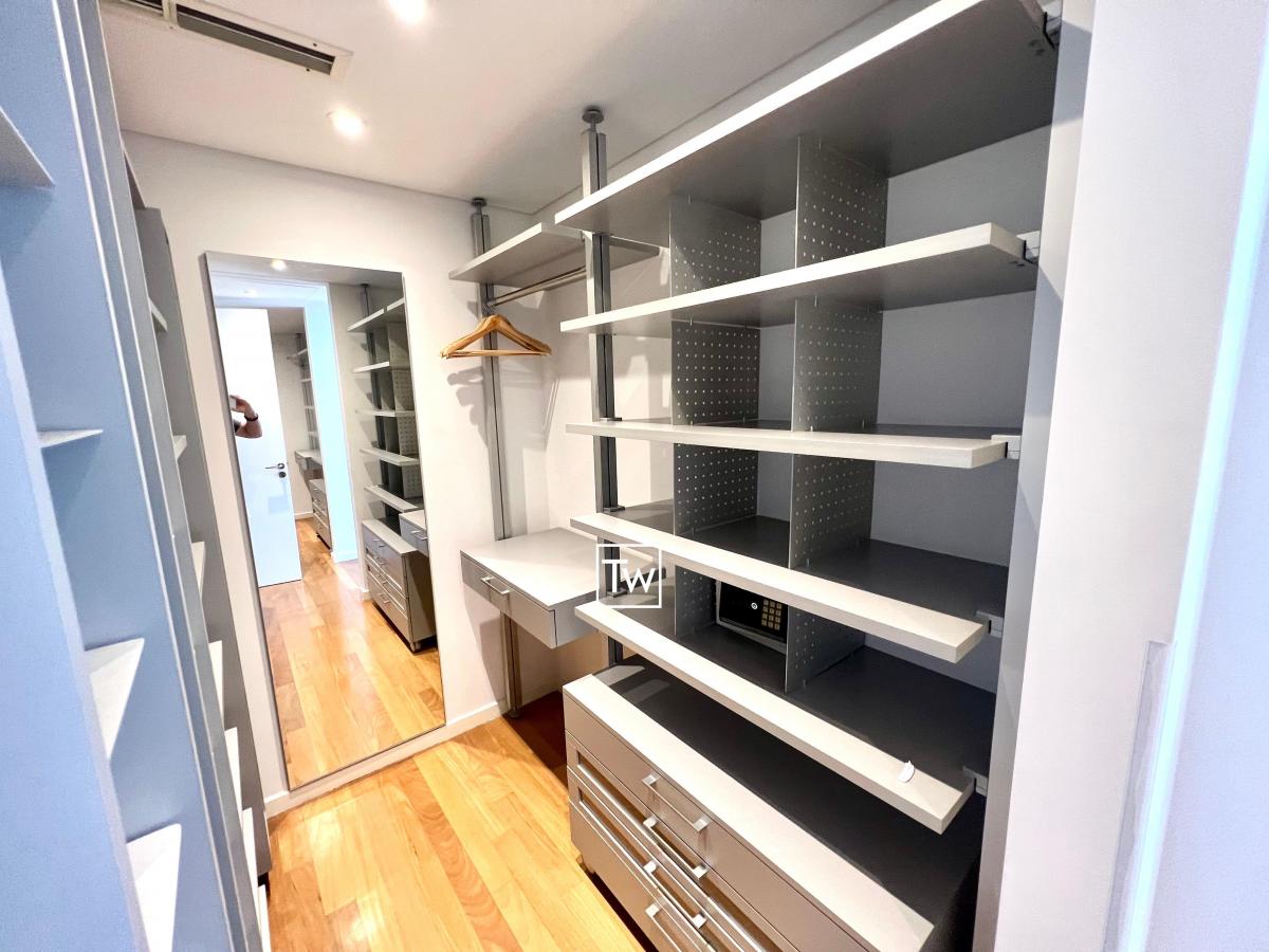 Exclusivo Penthouse de 215 m² en Forum Puerto Madero! (3 Dorm. + Depend.) 4