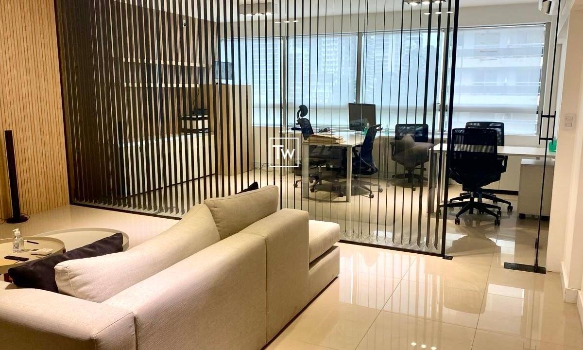 Liberateur - Oficina en Piso Alto - Aaa - Nuevo Ingreso!