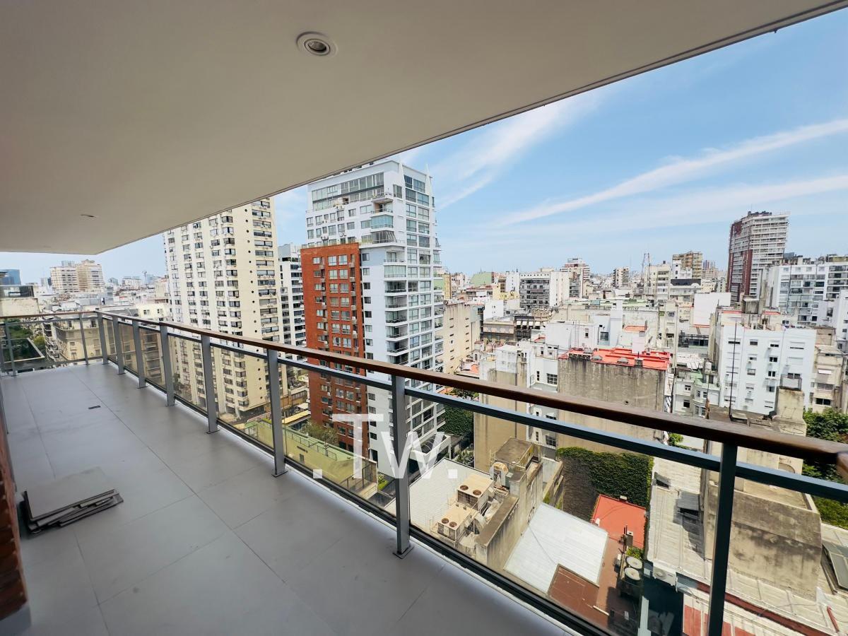 Piso alto en Edif. Torre Vig. 24 Hs (4 Dorm. en Suite + Depend. + Escrit.), 2 Cocheras. Amenities