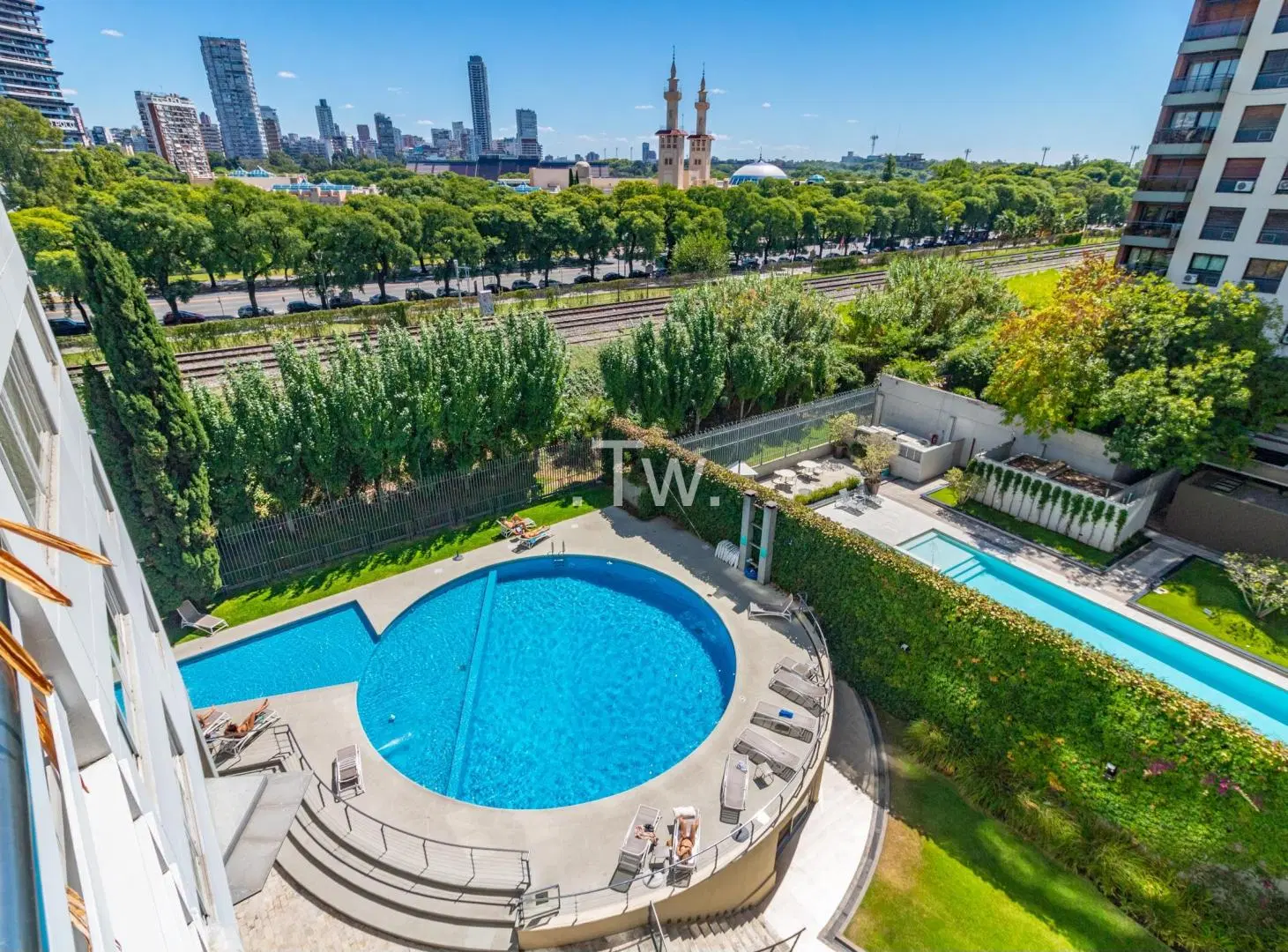 Departamento 3 Amb. en Edificio Torre – Amenities y Seg. 24 Hs 3