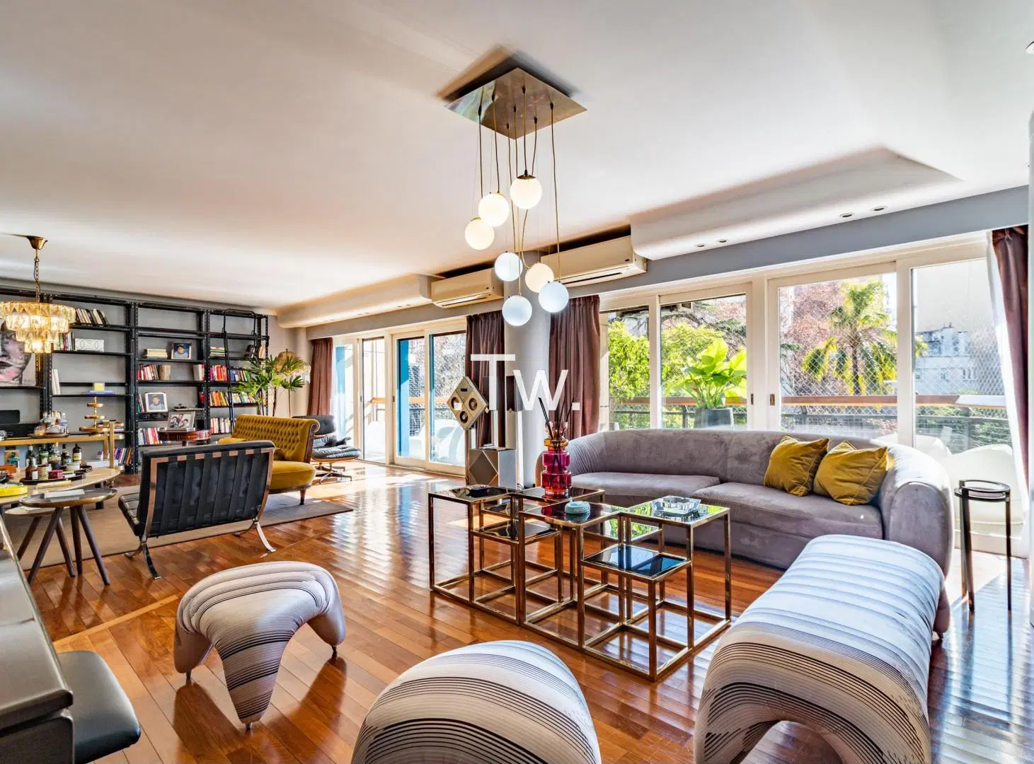 Piso de 4 Dorm. + Escritorio + Family + Depend. Doble y 2 Cocheras – Seg. 24 Hs 2