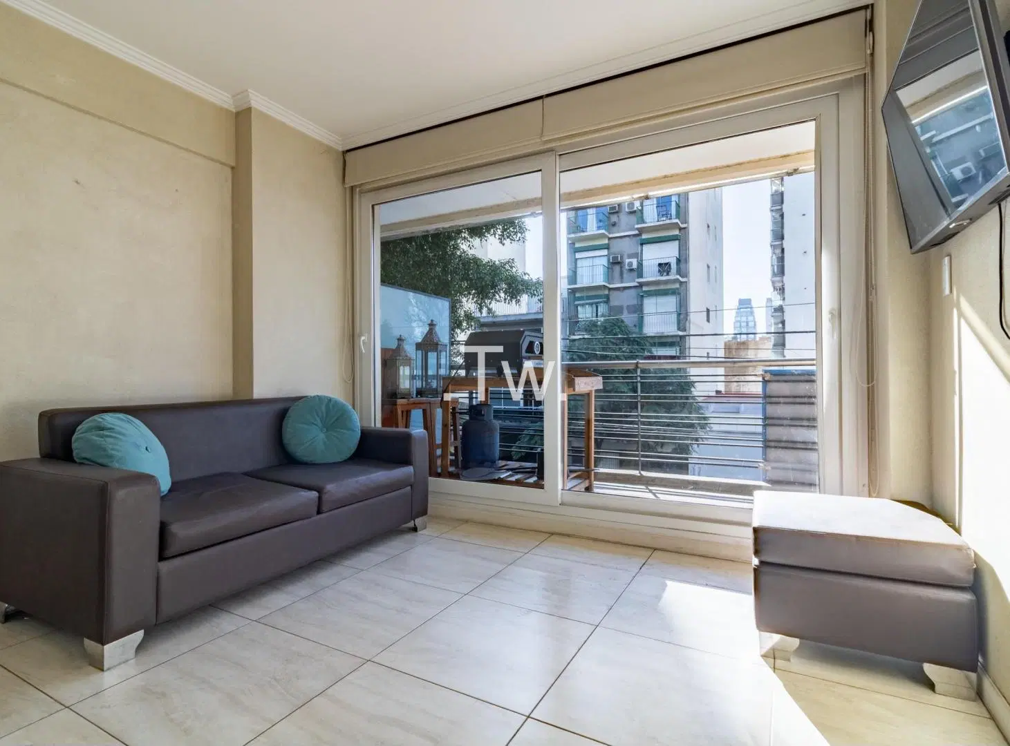 Departamento 2 Amb C/cochera / Vig. 24 hs / Amenities / Zona UADE 2