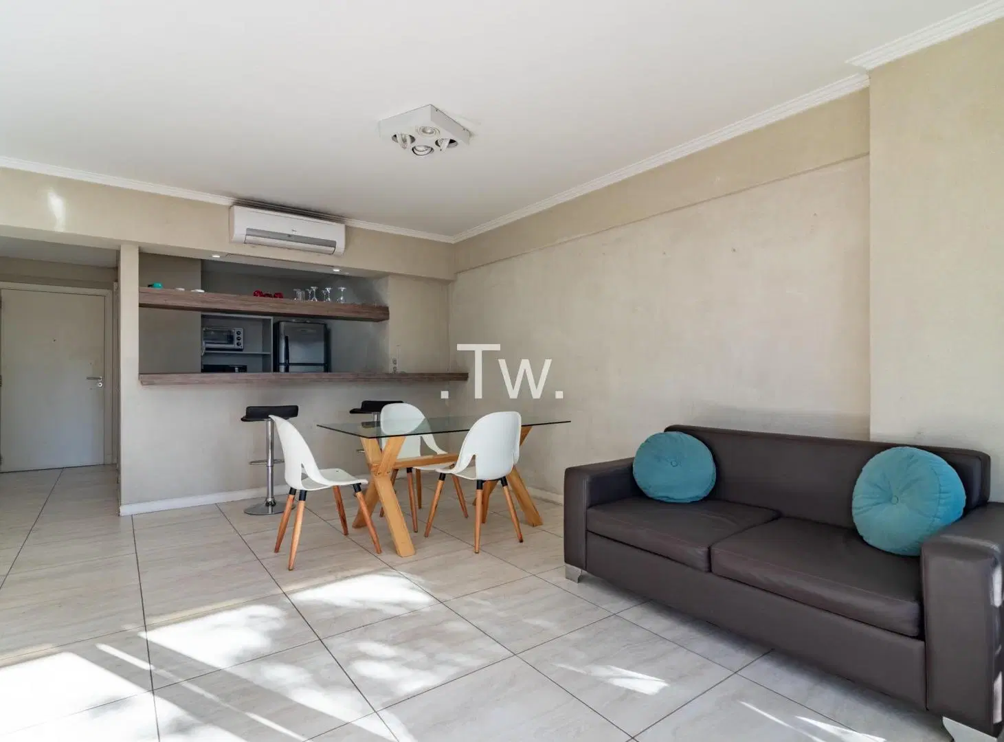 Departamento 2 Amb C/cochera / Vig. 24 hs / Amenities / Zona UADE 3